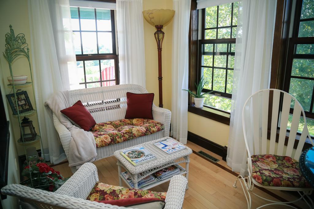 The Meier Inn, A Country Bed & Breakfast Boyceville Extérieur photo